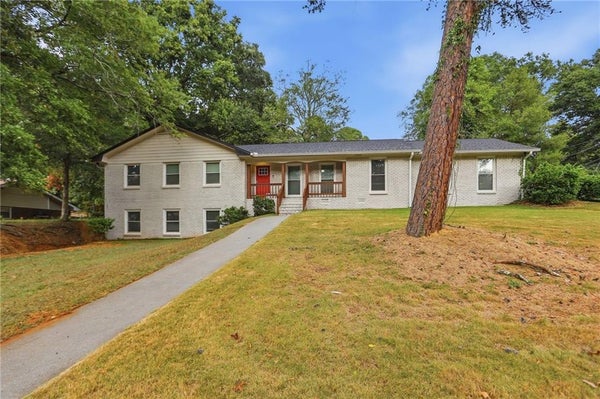 3570 GREENTREE FARMS DR, DECATUR, GA 30034 - Image f2a63817bc73b15c30d0543c8a61892d/21405777