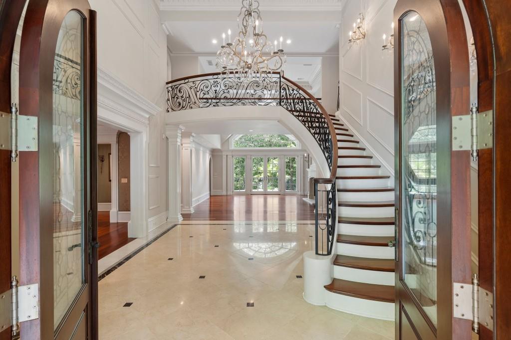 760 River Gate Drive