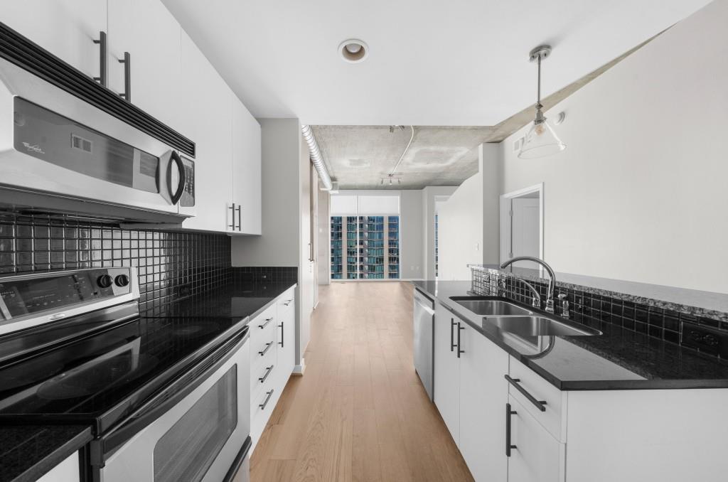 250 Pharr Road NE 1602