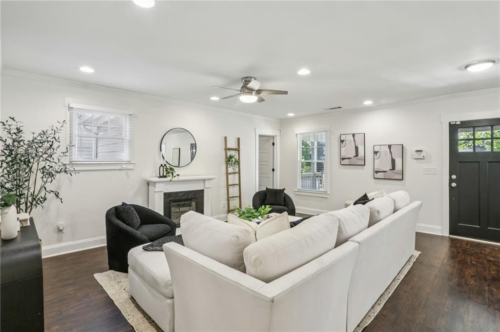 1674 Dixie Street SE