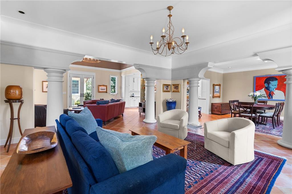 2837 N Hills Drive NE