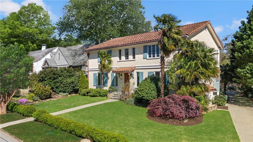 2837 N Hills Drive NE