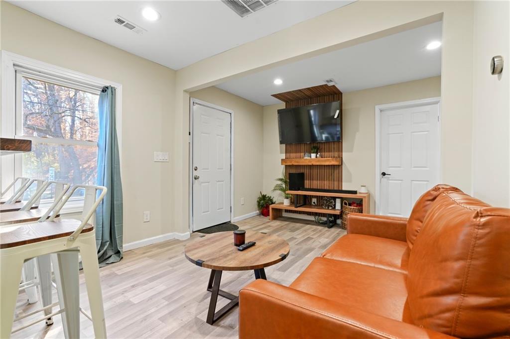 1443 Richland Road SW