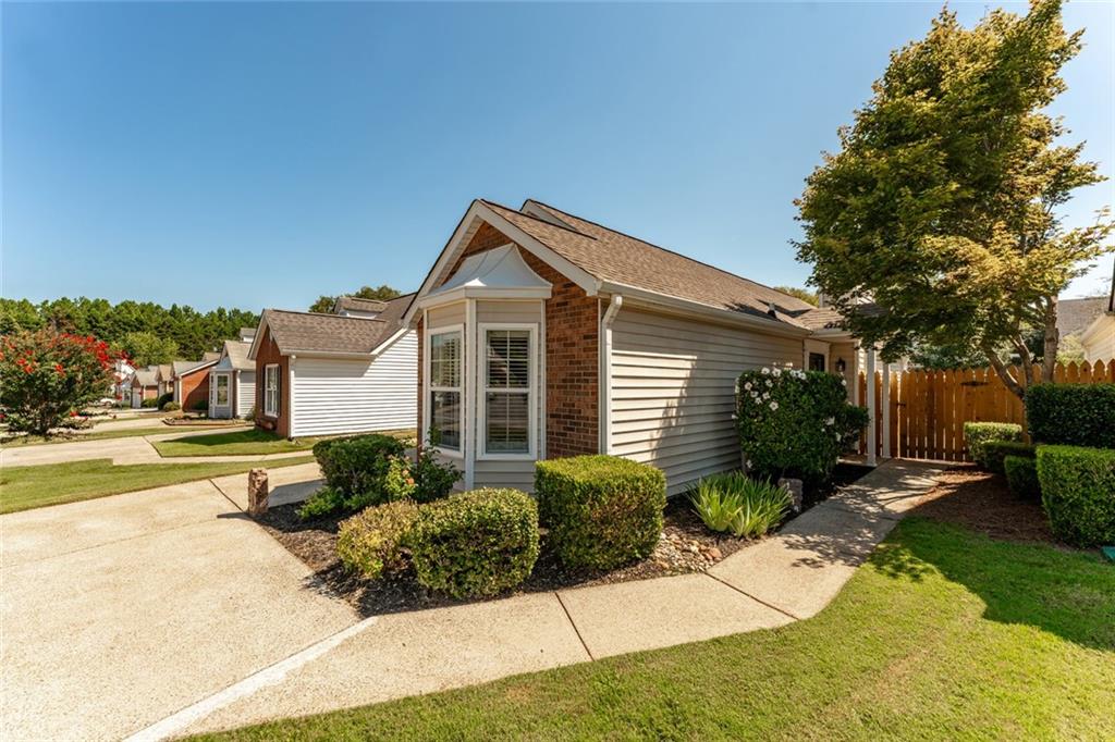 1318 Yorkshire Lane