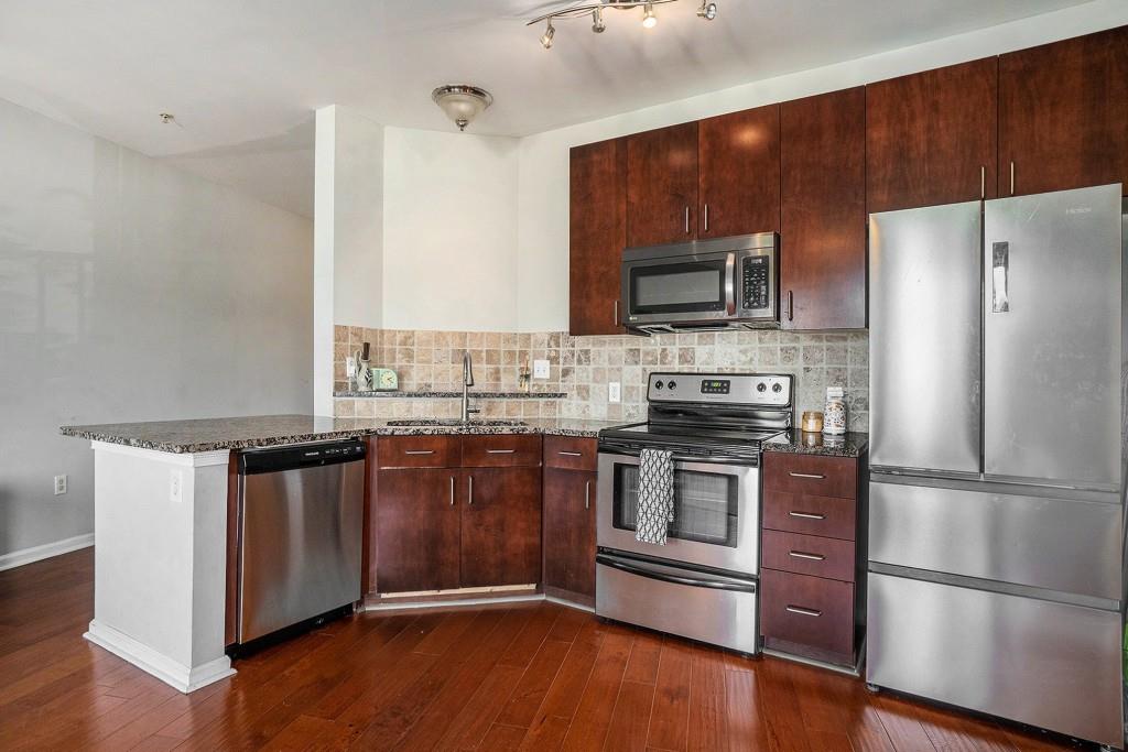 898 Oak Street SW 3213