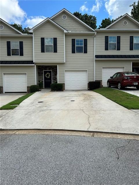 Townhouse For Sale - 5428 Sycamore Court<br/> Oakwood, GA 30566