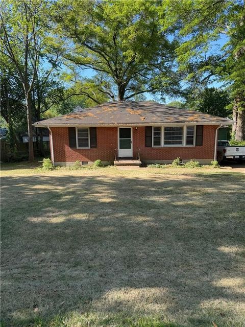 Homes For Sale - 1530 Cloverdale Drive<br/> Marietta, GA 30067