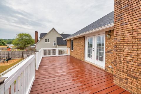 A home in Lindale