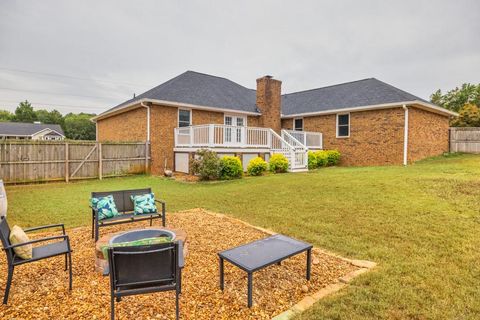 A home in Lindale