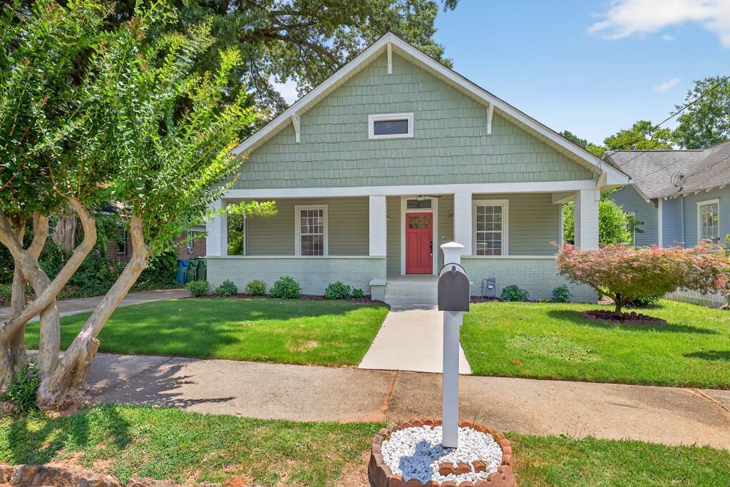 60 Douglas Street SE