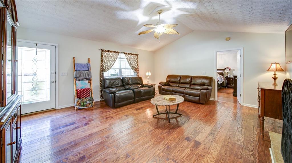 EAST GATE - Residential