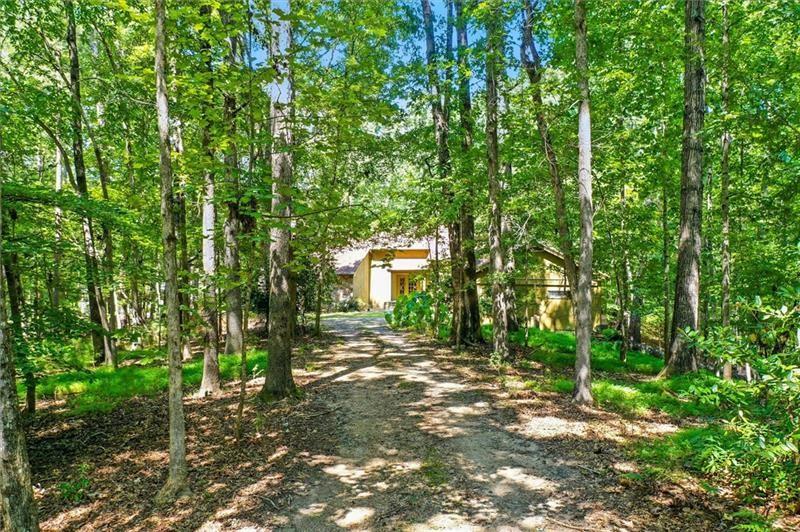 4585 Settles Bridge Road