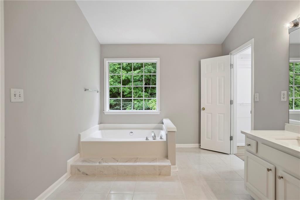 715 Alstonefield Drive Dr, Alpharetta, Georgia image 17