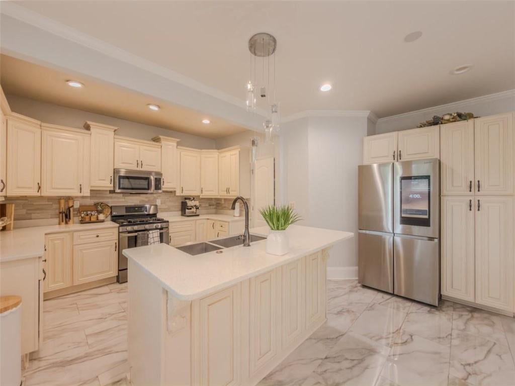 3551 Lochwolde Lane