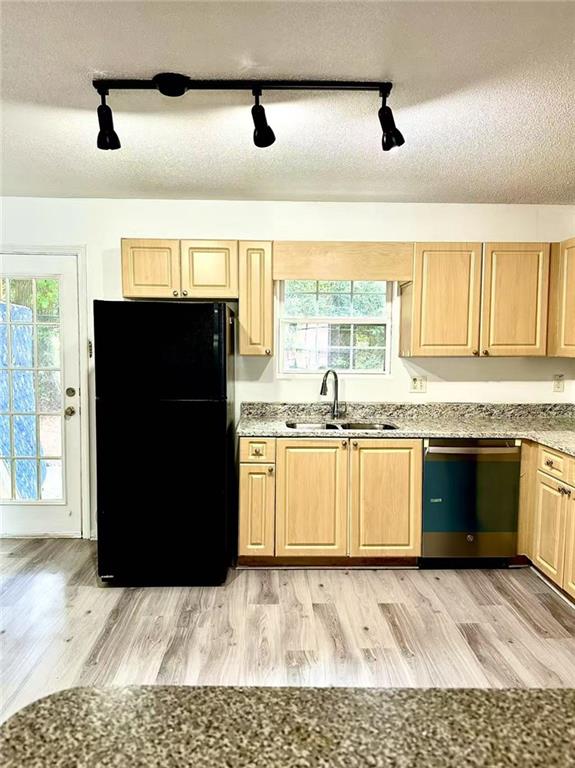 3665 Chestnut Drive F2