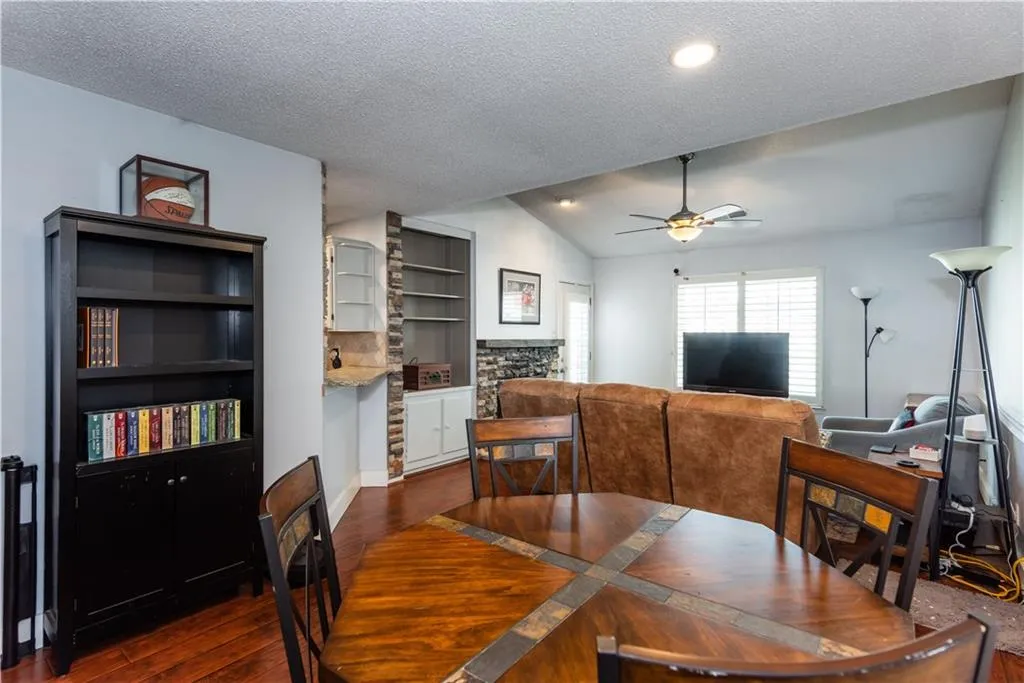 Lawrenceville, Georgia 30044, United States, 2 Bedrooms Bedrooms, ,3 BathroomsBathrooms,Residential,Active,90048