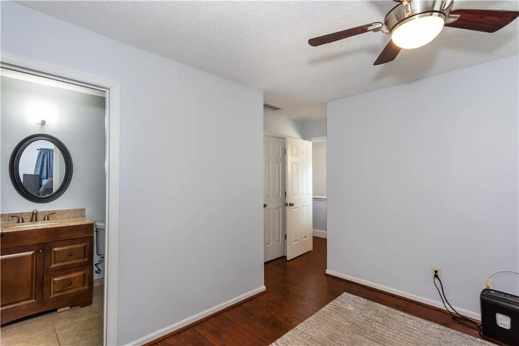 Lawrenceville, Georgia 30044, United States, 2 Bedrooms Bedrooms, ,3 BathroomsBathrooms,Residential,Active,90048