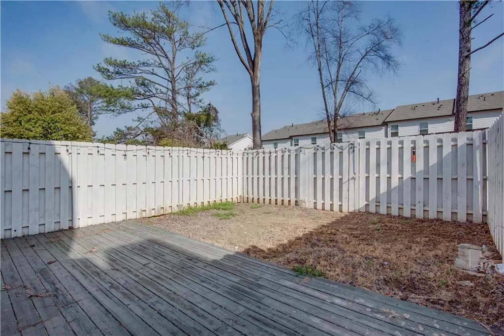 Lawrenceville, Georgia 30044, United States, 2 Bedrooms Bedrooms, ,3 BathroomsBathrooms,Residential,Active,90048