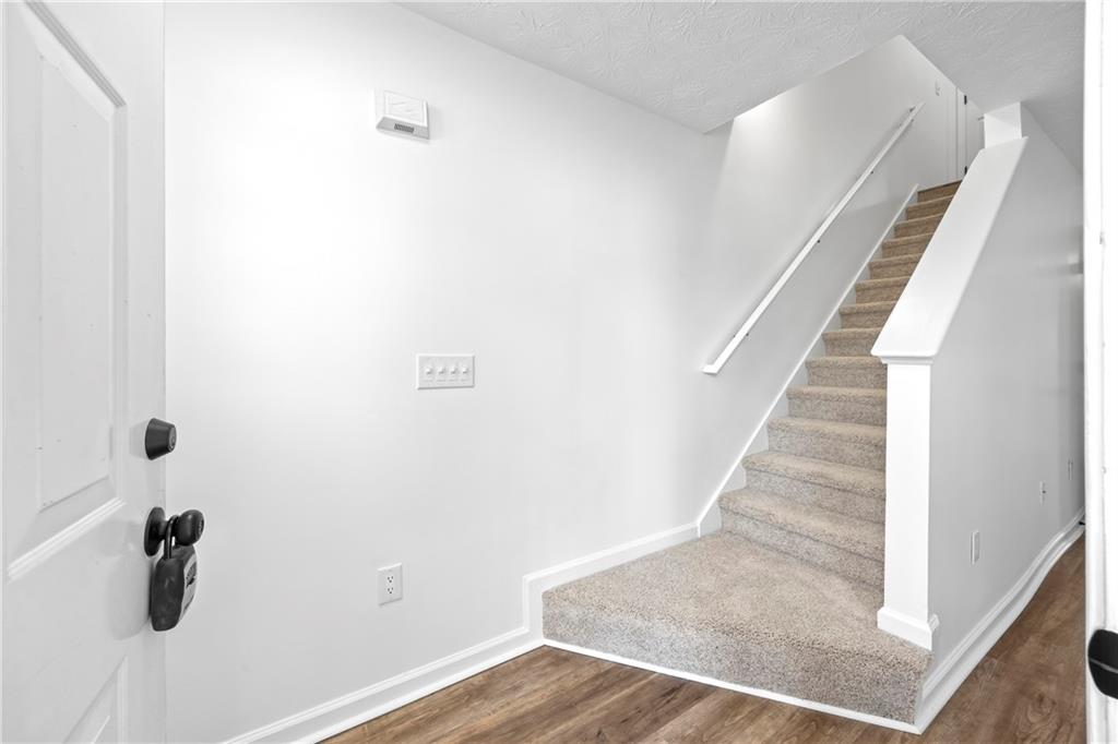 5915 Trent Walk Drive, Lithonia, Georgia image 5