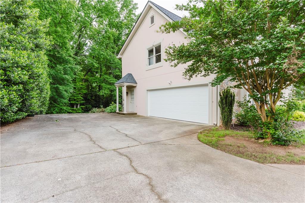 2552 Berwick Walk, Snellville, Georgia image 10
