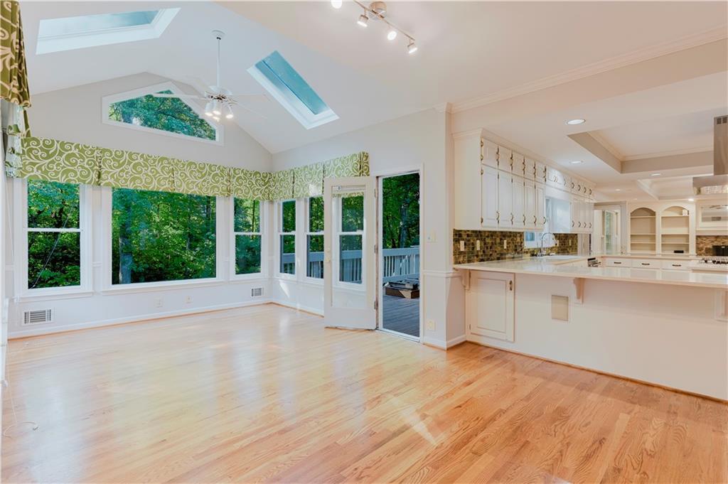 2552 Berwick Walk, Snellville, Georgia image 29