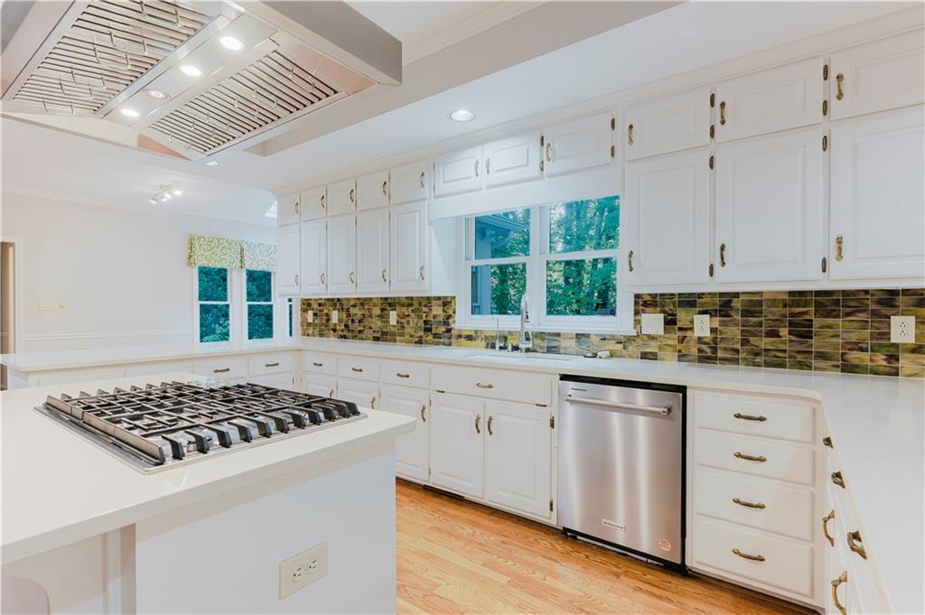 2552 Berwick Walk, Snellville, Georgia image 26
