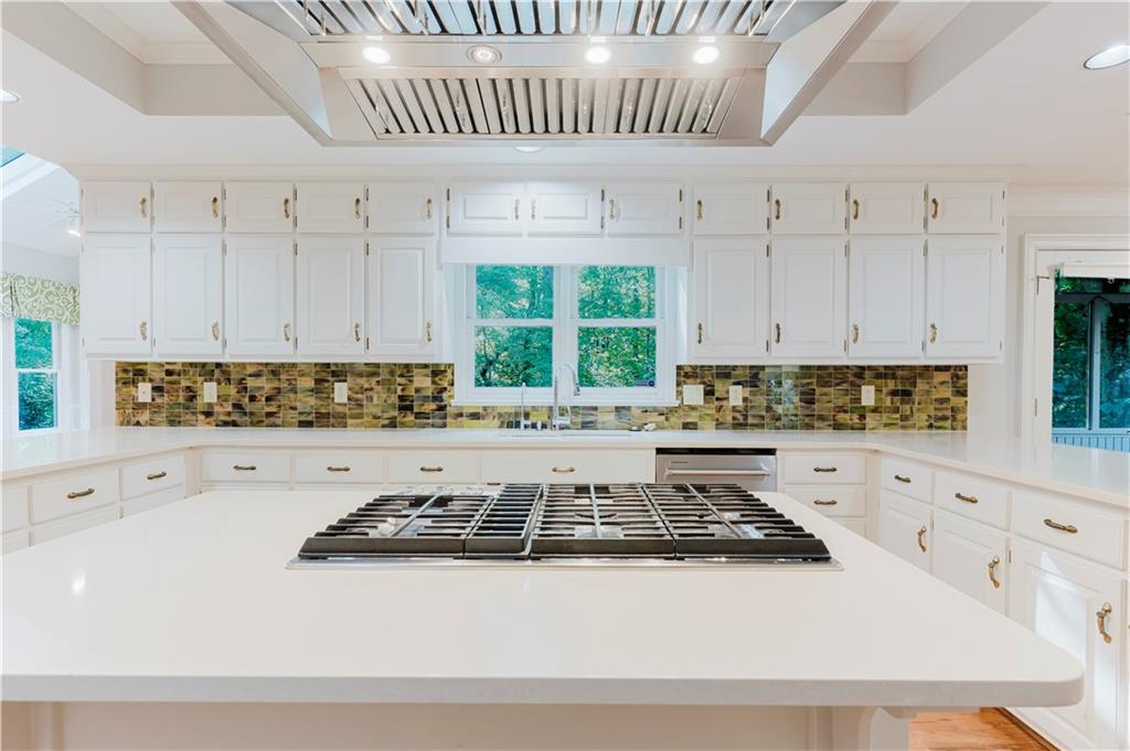 2552 Berwick Walk, Snellville, Georgia image 25