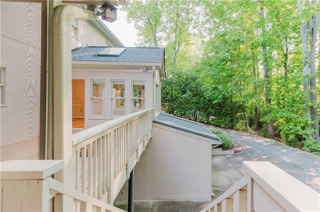 2552 Berwick Walk, Snellville, Georgia image 32