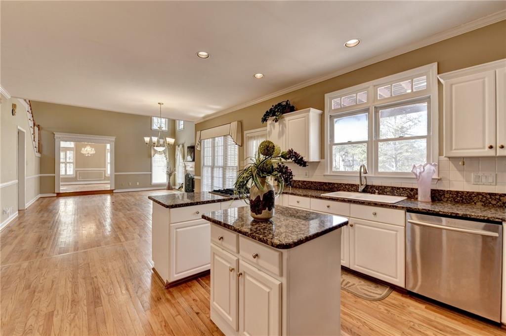 2382 Merrymount Drive, Suwanee, Georgia image 27