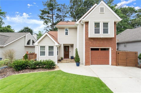 Homes For Sale - 907 Bradford Lane<br/> Marietta, GA 30062
