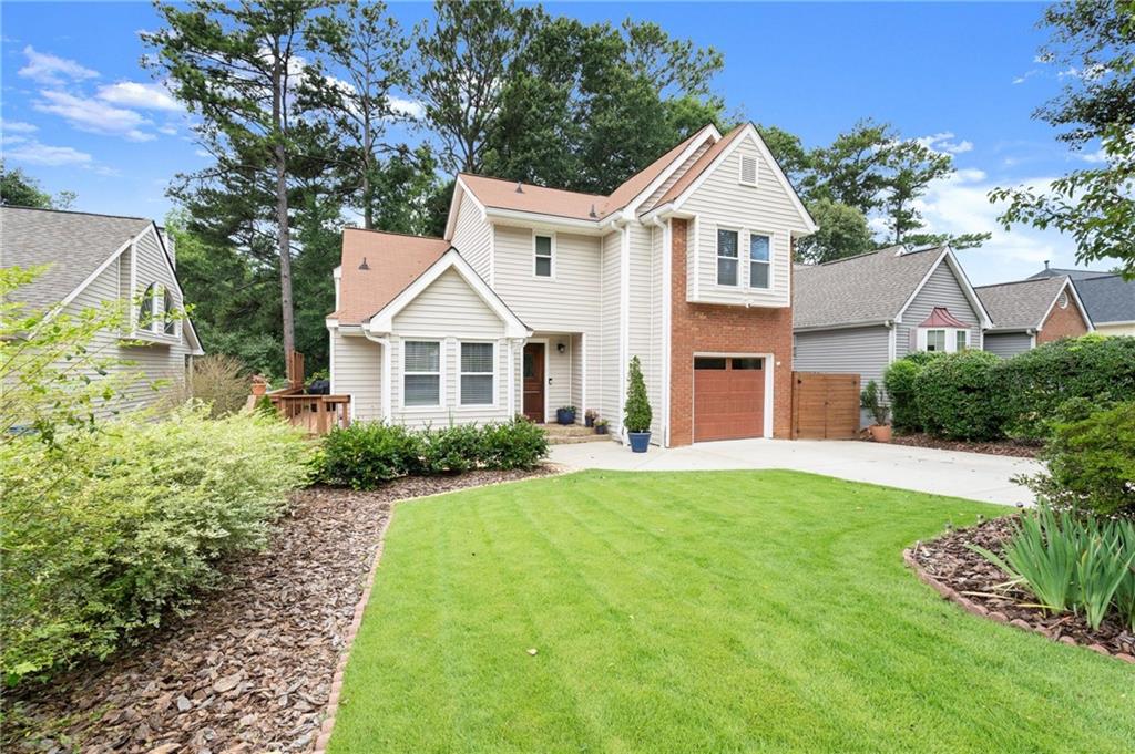 907 Bradford Lane