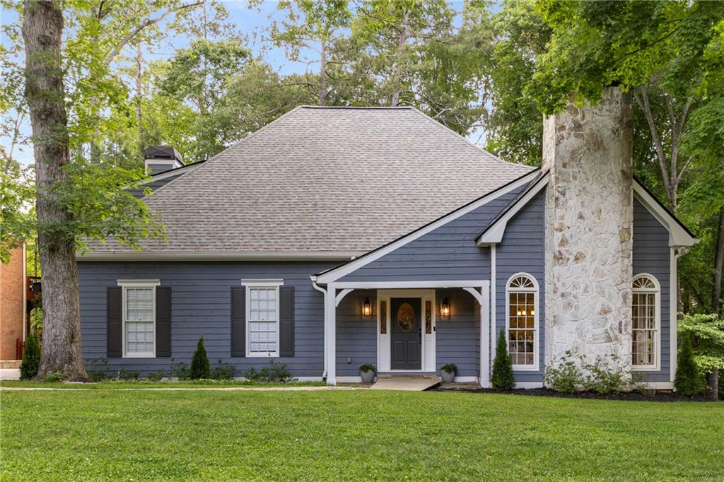 8260 Overview Court, Roswell, Georgia image 1
