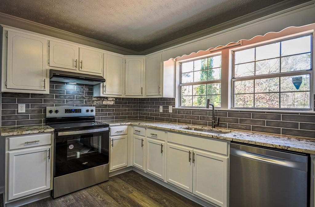 40 Cumberland Drive, Rex, Georgia image 13