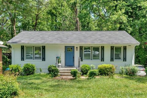 Homes For Sale - 2210 Polar Rock Avenue<br/> Atlanta, GA 30315