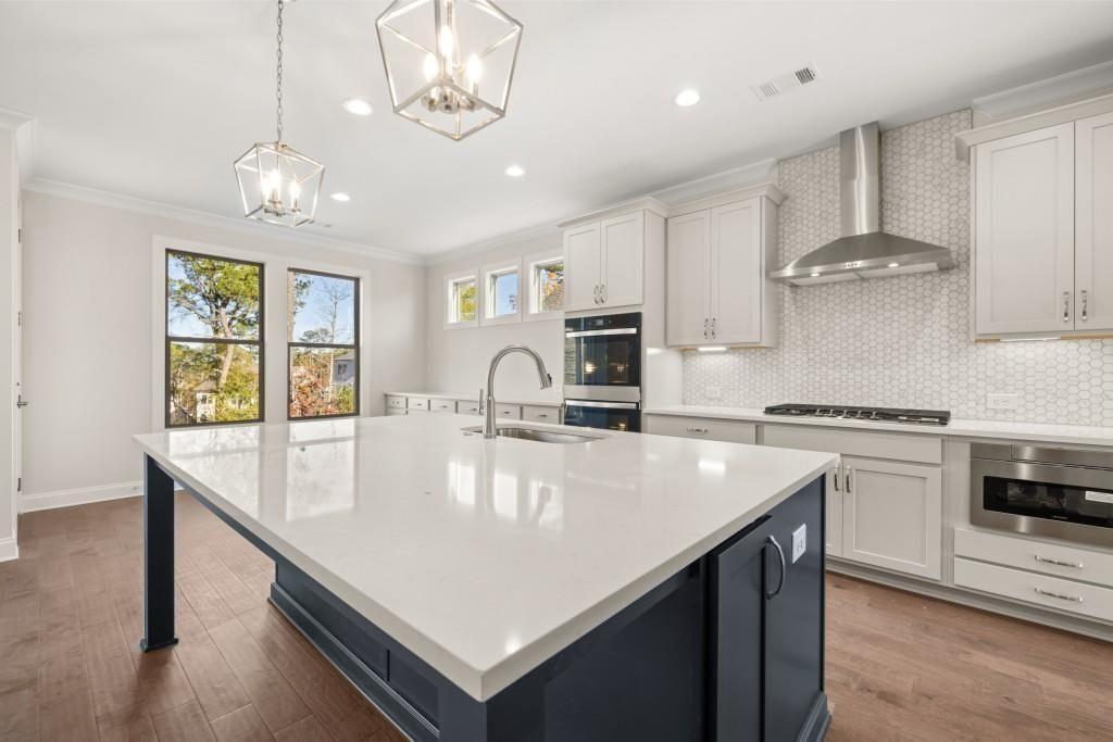 739 Marlay Lane SW