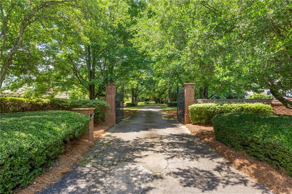 3847 Sweet Bottom Drive