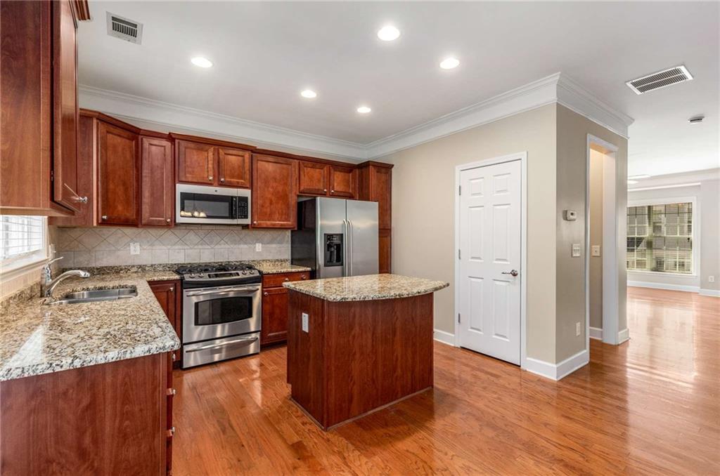 2251 Limehurst Drive, Atlanta, Georgia image 7