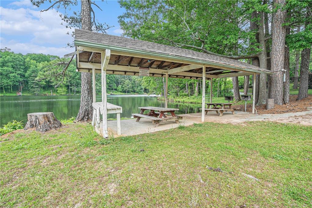4807 Kenilworth Drive, Stone Mountain, Georgia image 25