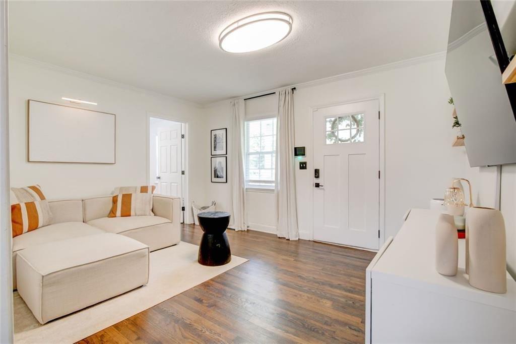 1821 Clearwater Drive SE