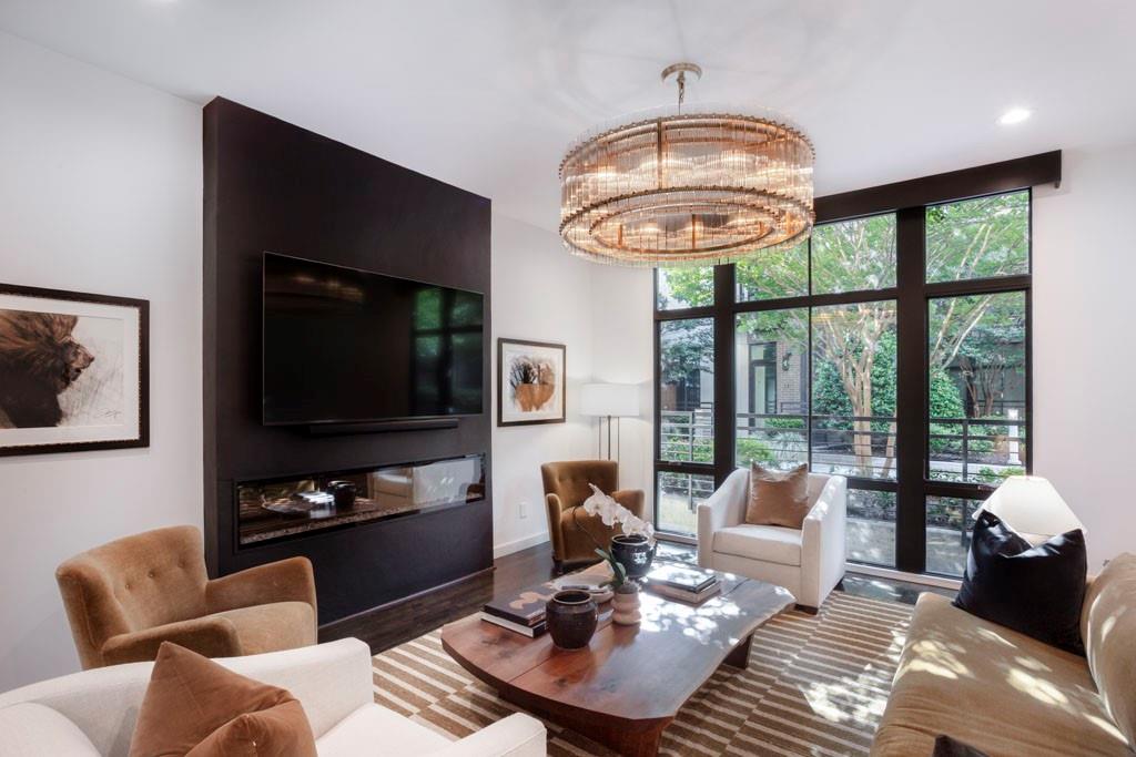 721 Longleaf Drive NE 3