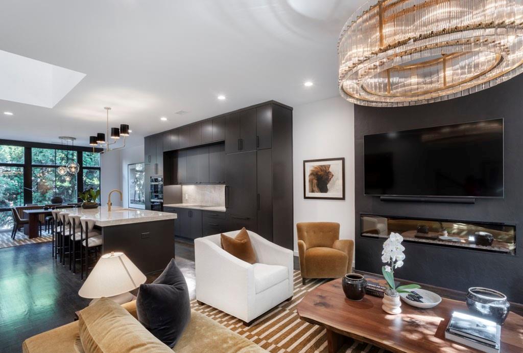 721 Longleaf Drive NE 3