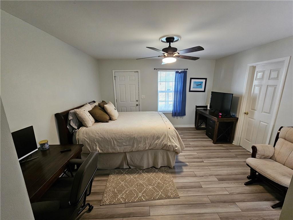 6821 Blackstone Place 16