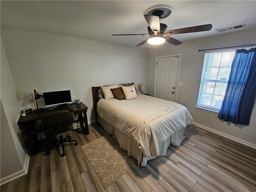 6821 Blackstone Place 16