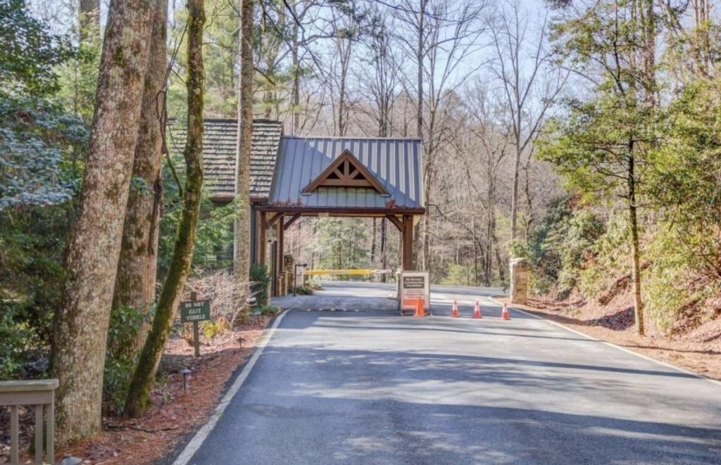 Rare opportunity to own a lot in the sought-after Big Canoe mountain community. Enjoy private access to all community amenities simply by owning a tract of land. Gated, scenic, and serene-Big Canoe offers a lifestyle like no other. Don't miss your chance to build your custom mountain retreat in this premier North Georgia location. More pictures to come