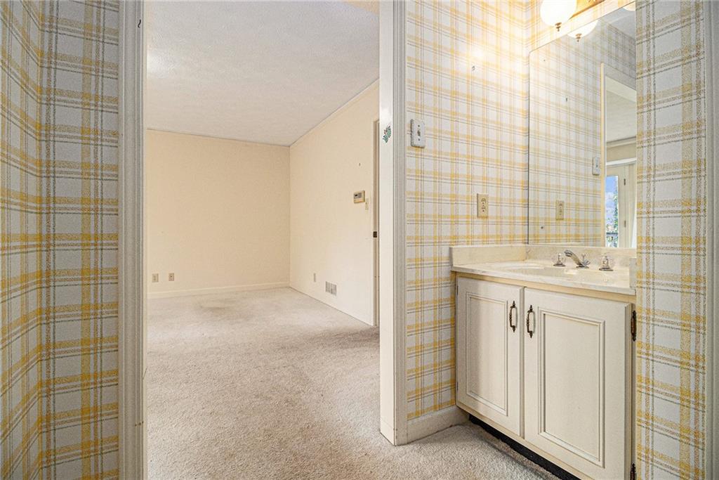 405 Putting Green Lane, Roswell, Georgia image 18