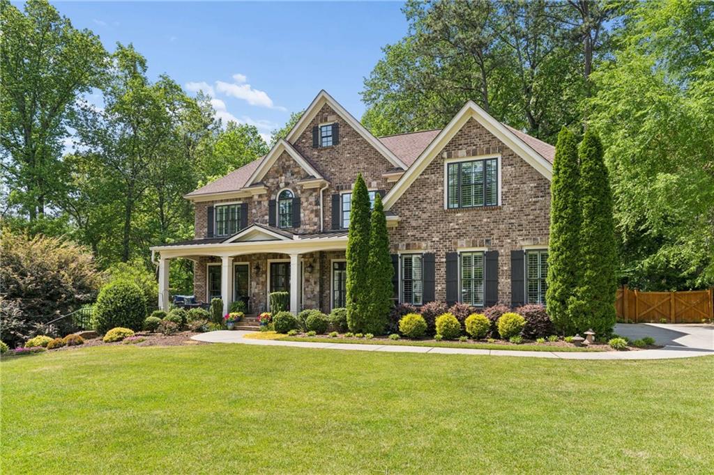 3350 Rennes Drive NE