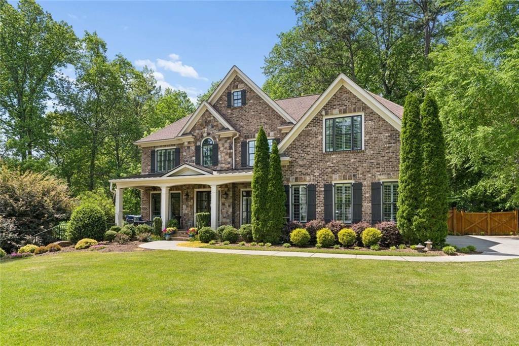 3350 Rennes Drive NE