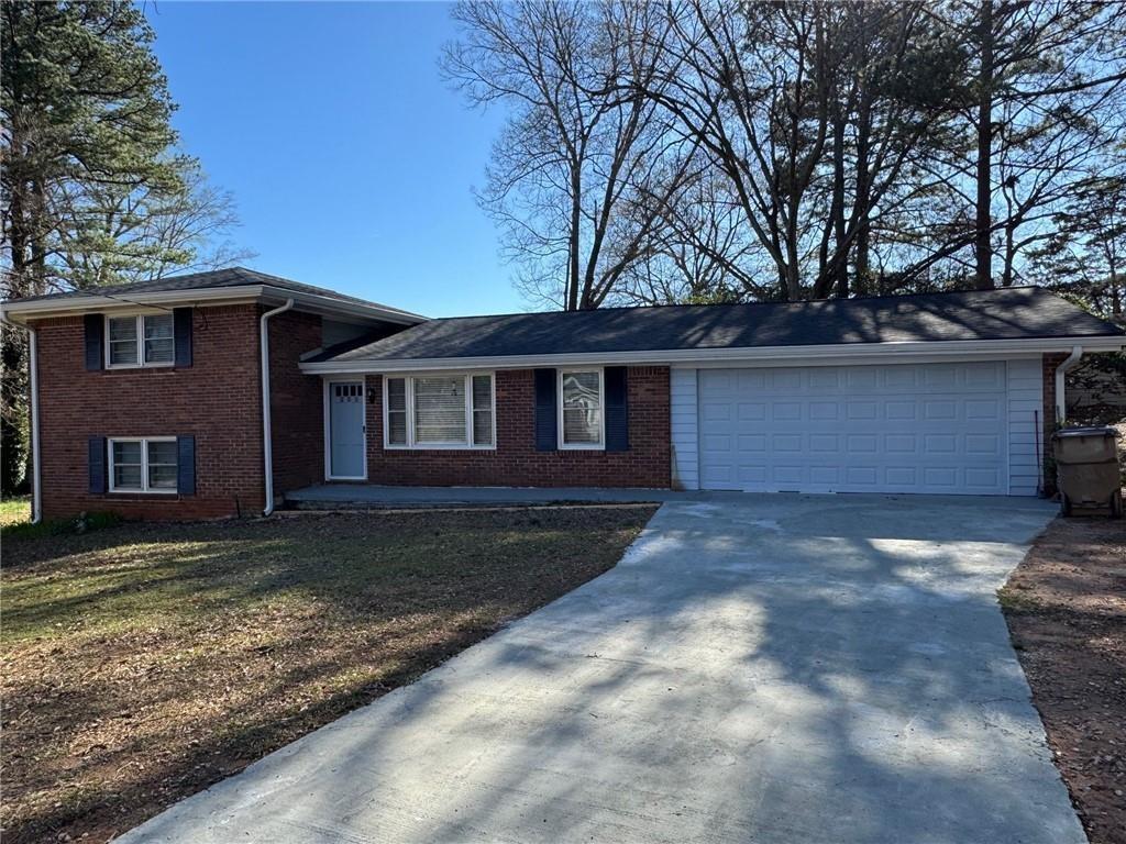 239 Andrea Circle NW