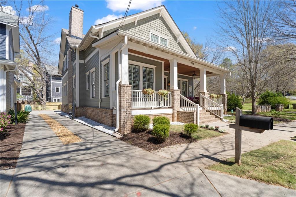 958 Austin Avenue NE