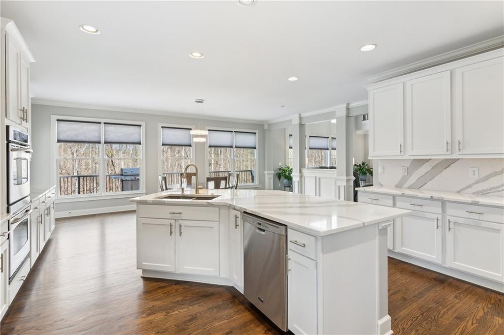 4865 Meadow Park Lane, Suwanee, Georgia image 15